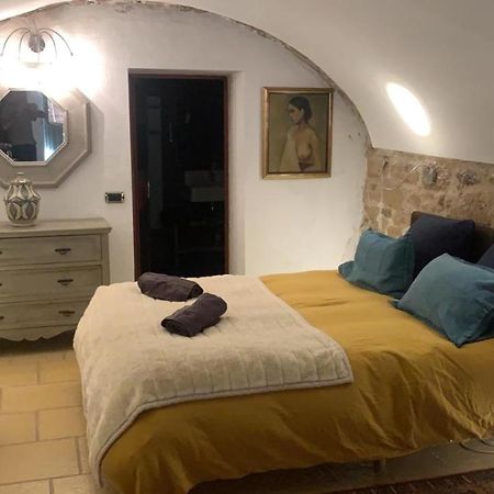 La Villageoise, Chambre Troglodyte Pitoresque Au Coeur Du Village Rognes Buitenkant foto