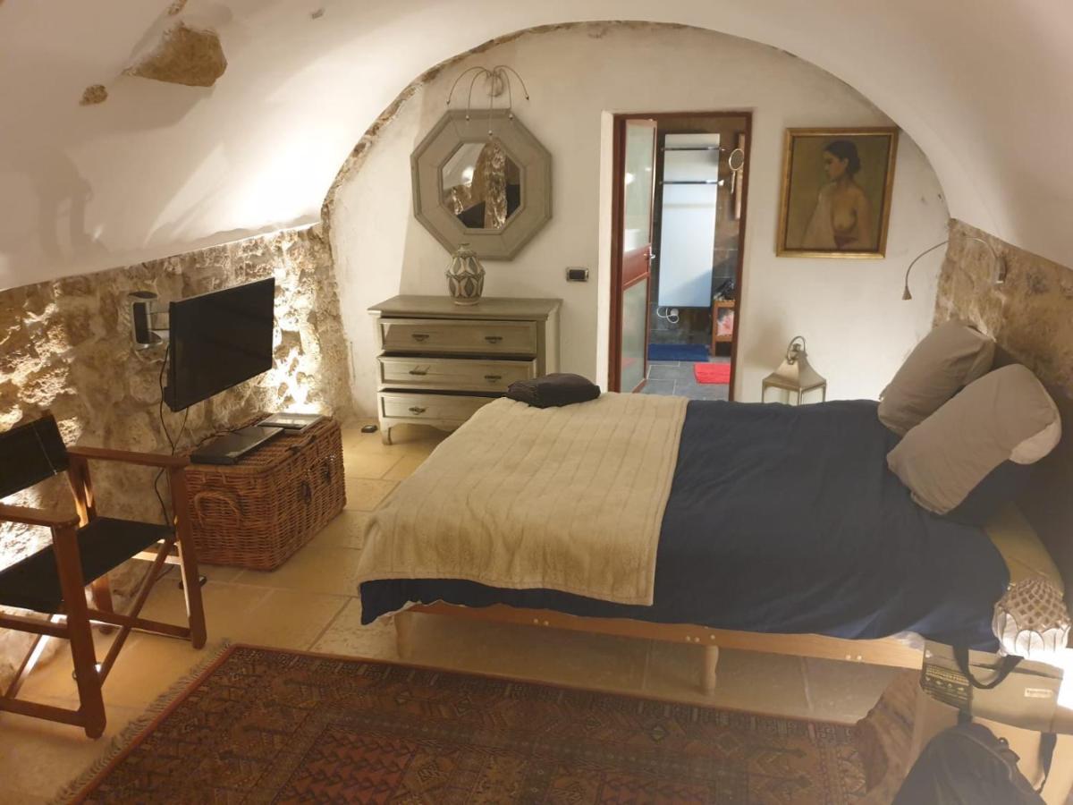 La Villageoise, Chambre Troglodyte Pitoresque Au Coeur Du Village Rognes Buitenkant foto