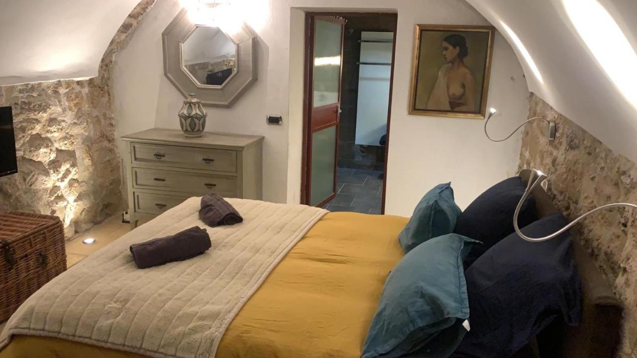 La Villageoise, Chambre Troglodyte Pitoresque Au Coeur Du Village Rognes Buitenkant foto
